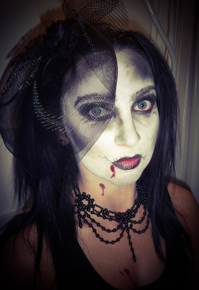 Fotografie Red Beauty Salon din galeria Make-up Halloween