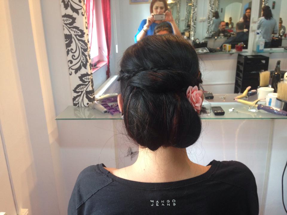Fotografie Red Beauty Salon din galeria Coafuri