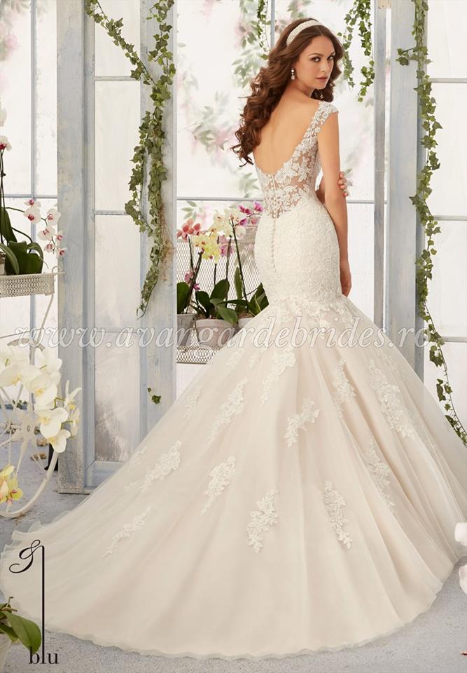 Fotografie Avangarde Brides din galeria Mori Lee